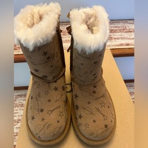 New with tags UGGs boots size 11 kids